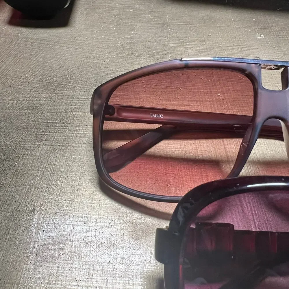 Lot of 2 Fashion Sunglasses Oversized Oval & Square Frames Maroon Brown UV Style